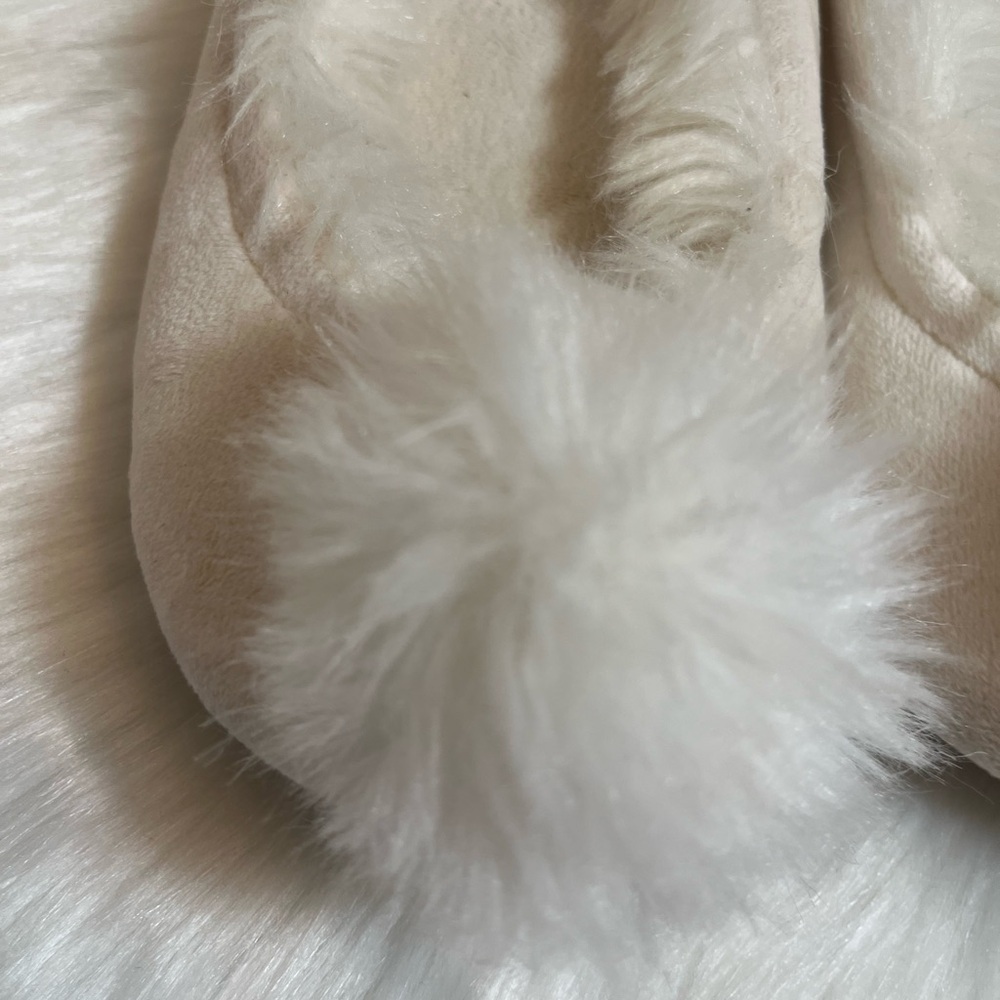Baby & Child Restoration Hardware Cream Little Kid Pom Pom Slippers - Picture 3 of 9